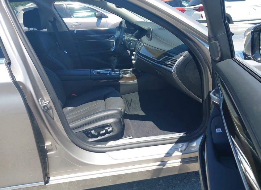 BMW 740I