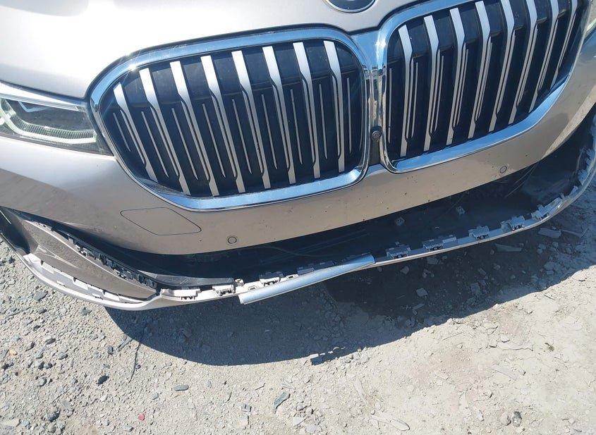 BMW 740I