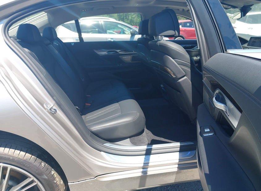 BMW 740I