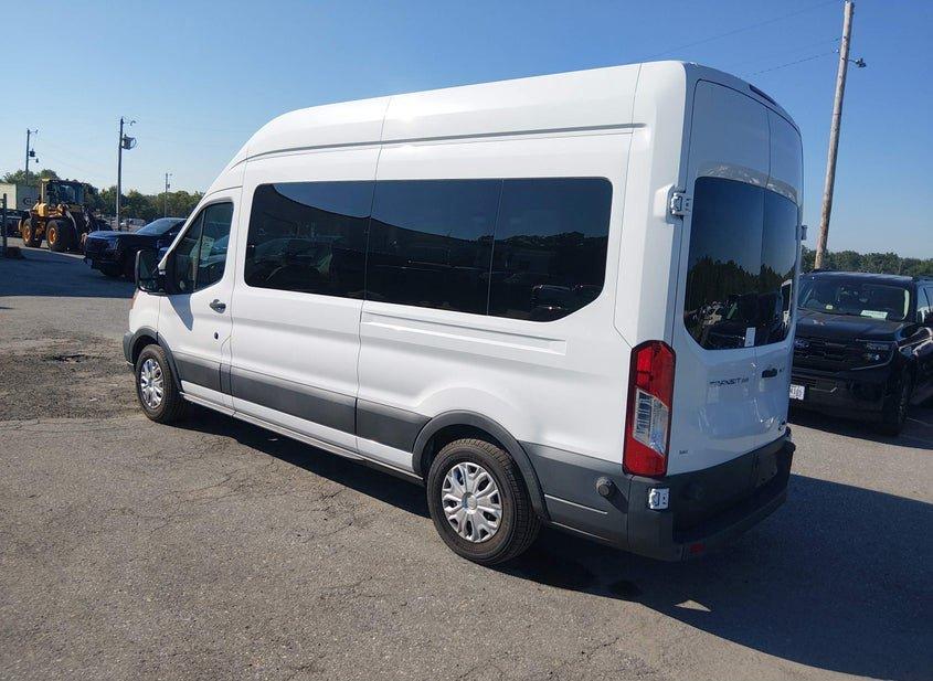 Ford Transit-350