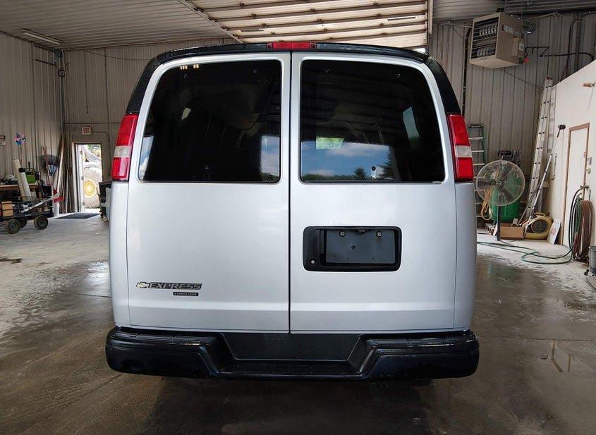 Chevrolet Express 2500