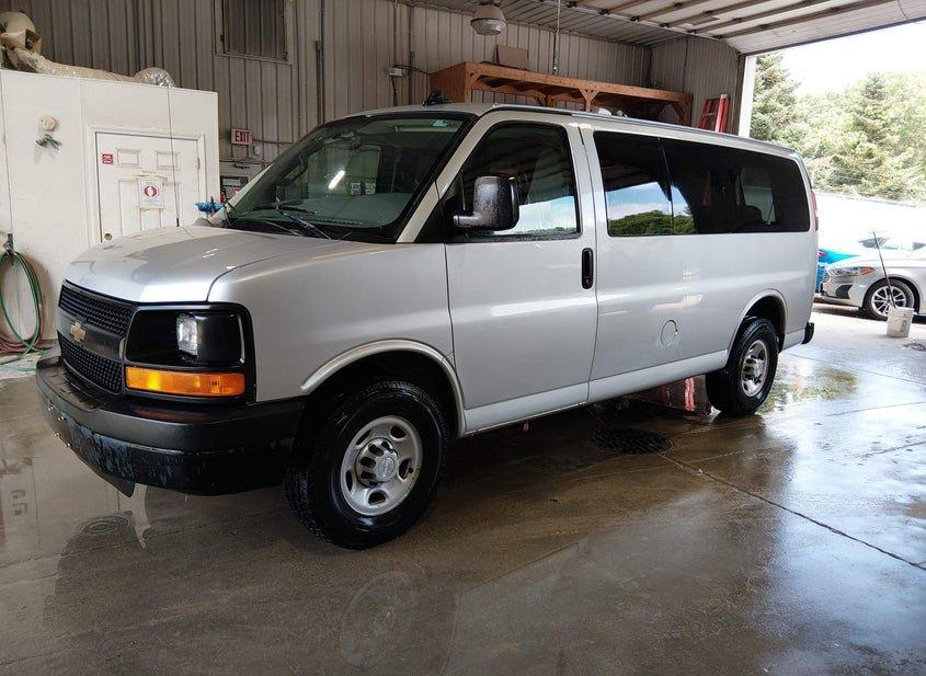 Chevrolet Express 2500