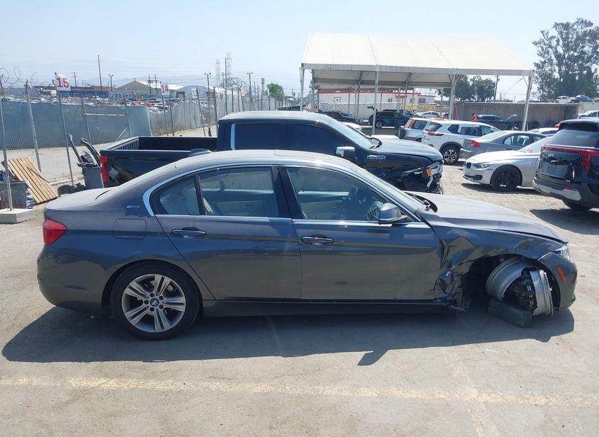 BMW 330E