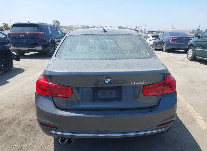 BMW 330E