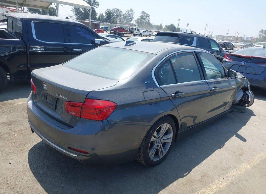 BMW 330E