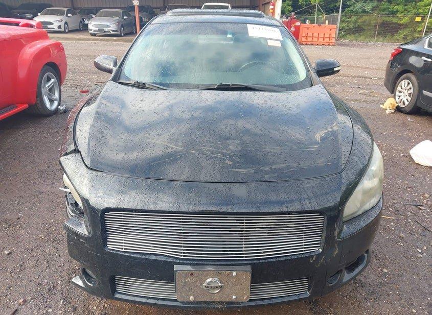 Nissan Maxima