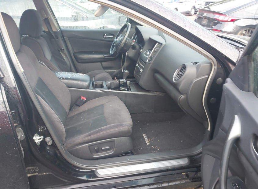 Nissan Maxima