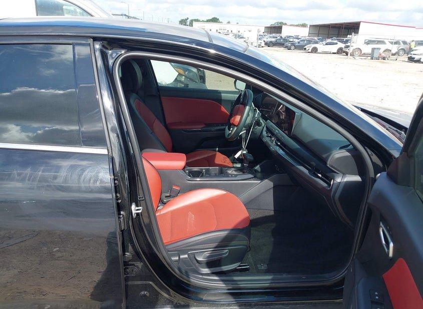 Kia K4