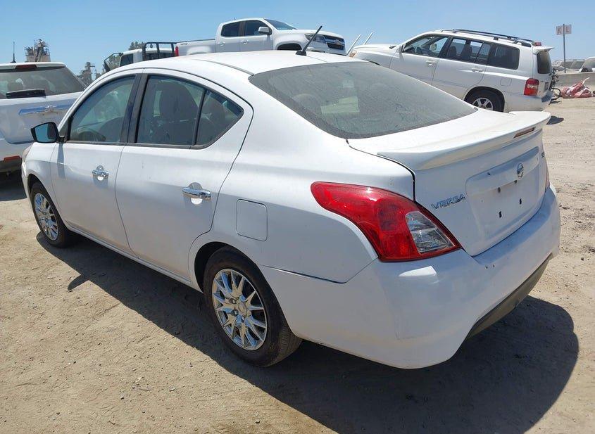 Nissan Versa