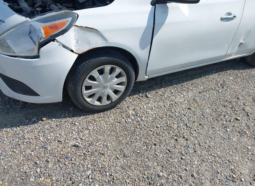 Nissan Versa