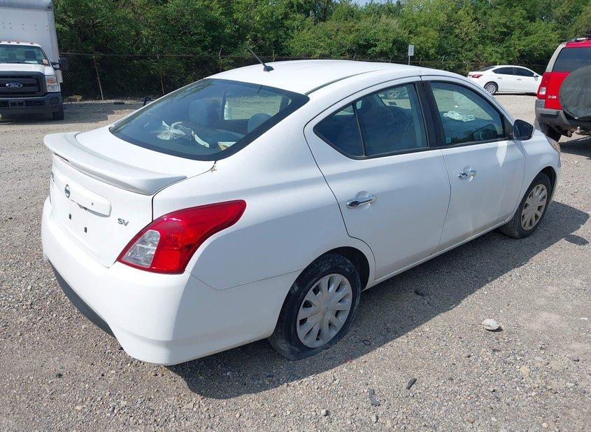 Nissan Versa