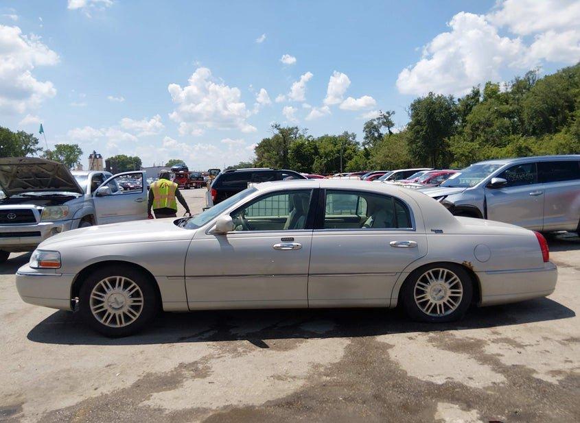 Lincoln Town Car