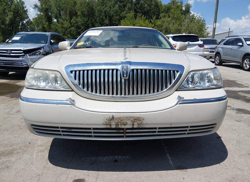 Lincoln Town Car