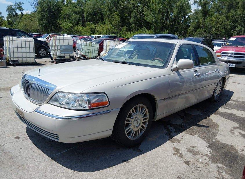 Lincoln Town Car