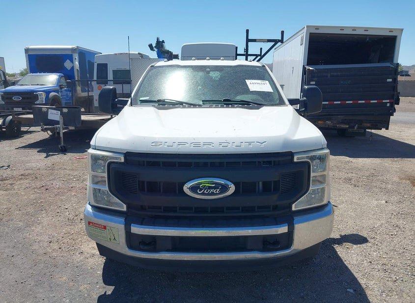 Ford F-350 Chassis