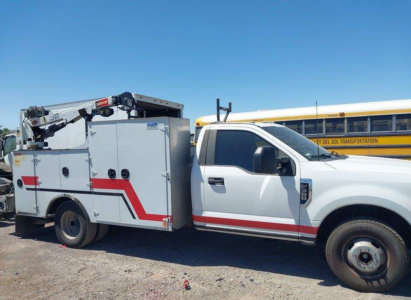 Ford F-350 Chassis