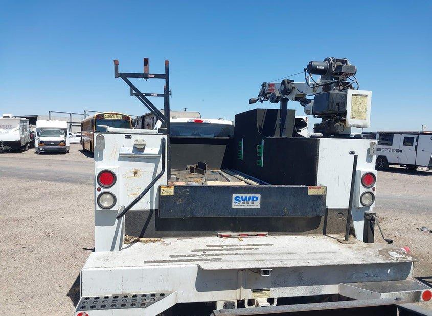 Ford F-350 Chassis