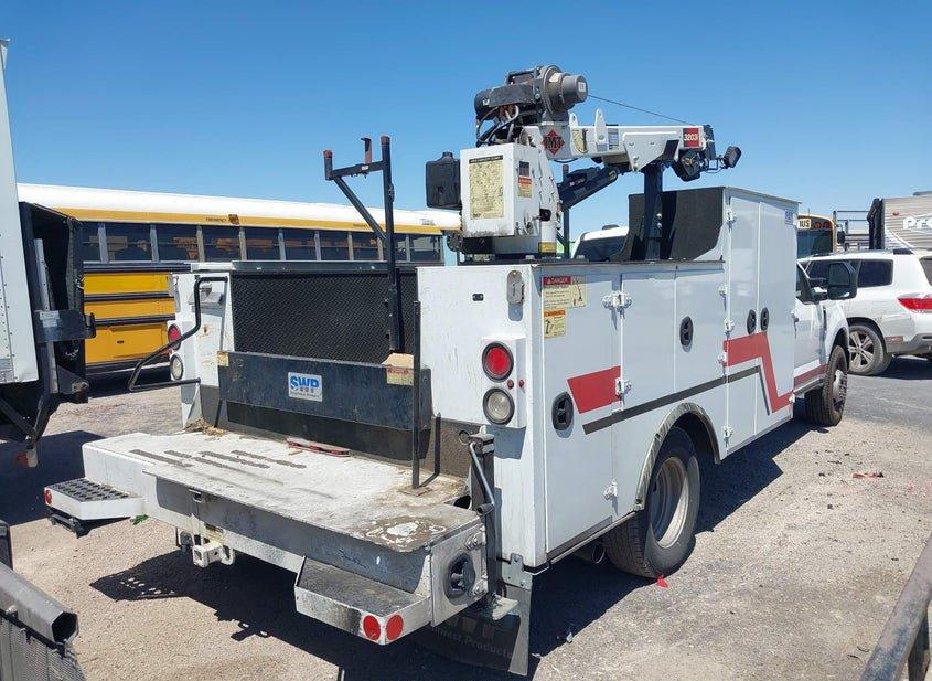 Ford F-350 Chassis