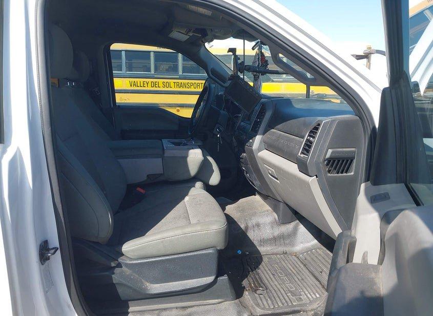 Ford F-350 Chassis
