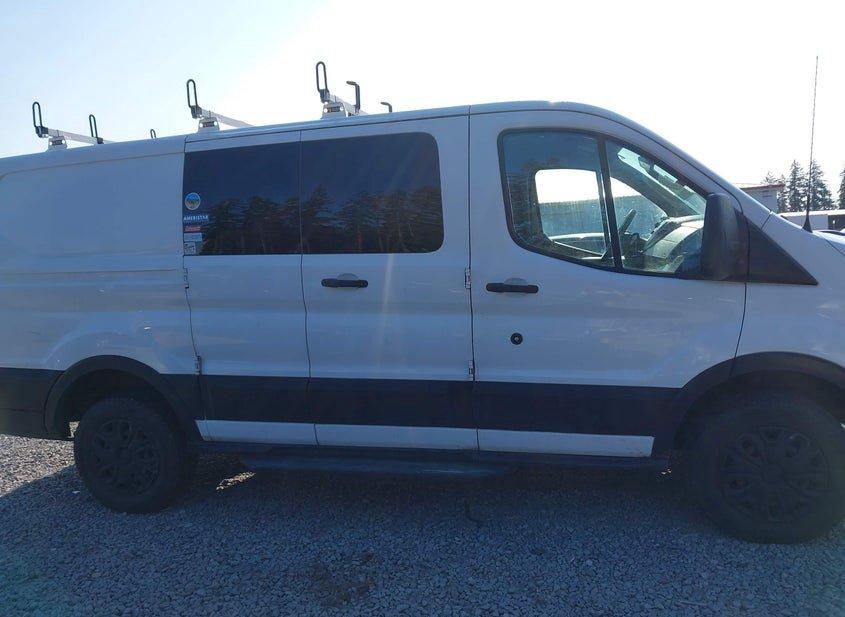 Ford Transit-250