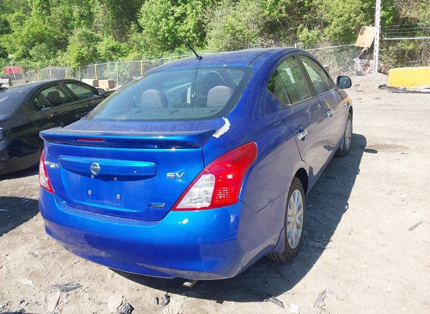 Nissan Versa