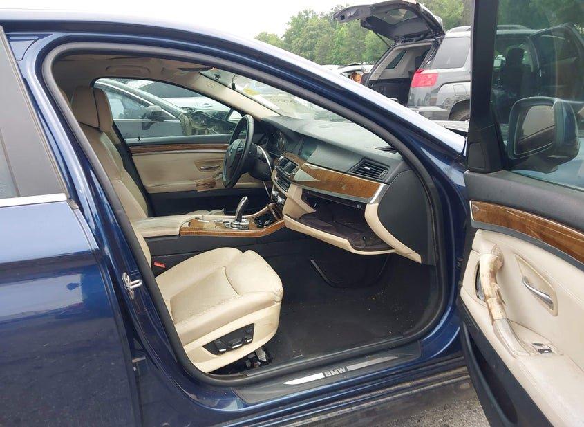 BMW 528I