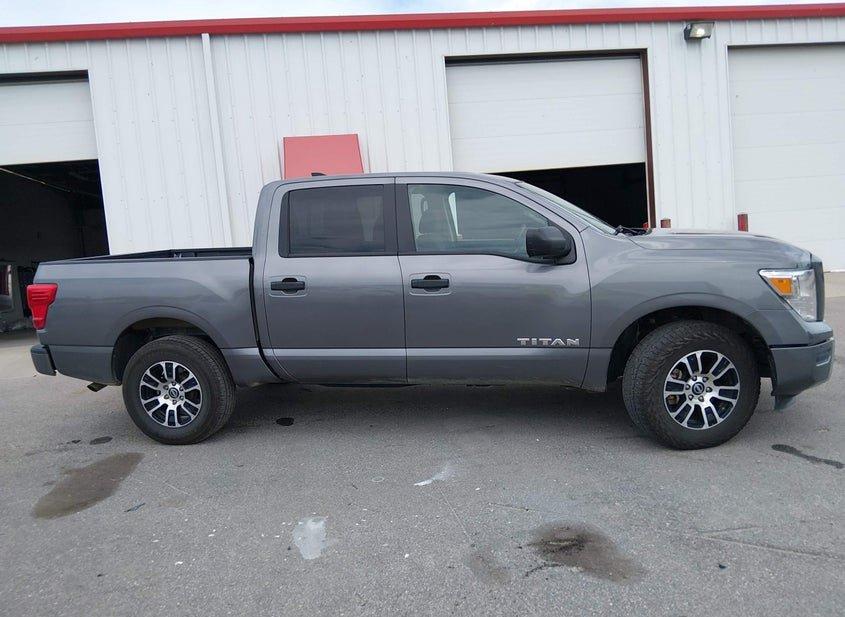 Nissan Titan