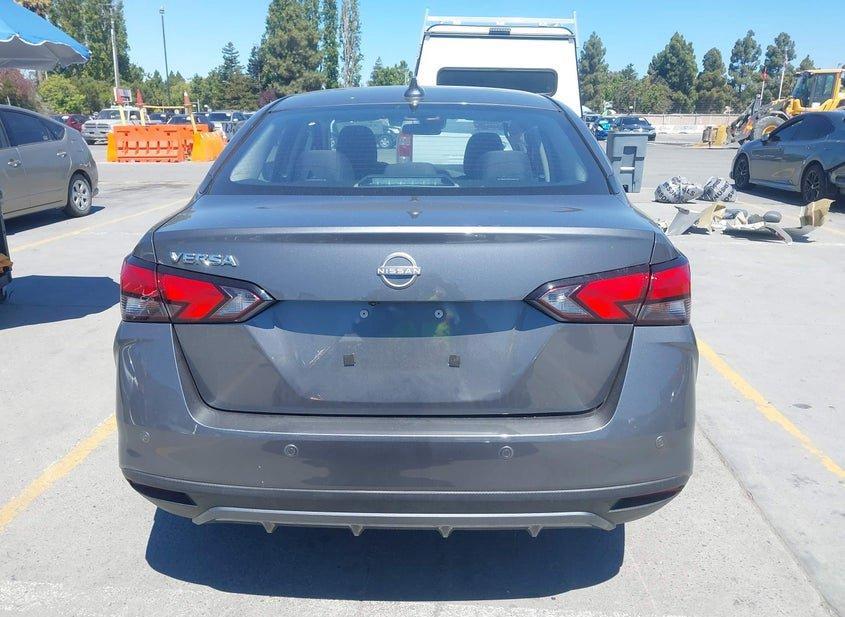 Nissan Versa