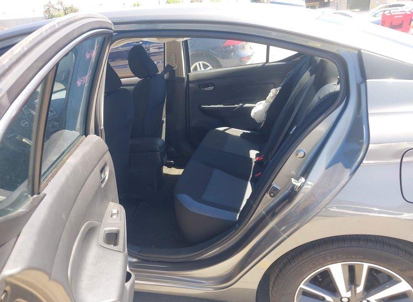 Nissan Versa