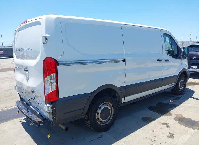 Ford Transit-150