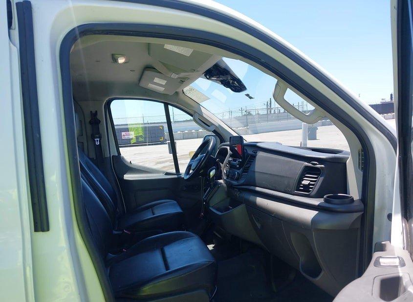 Ford Transit-150