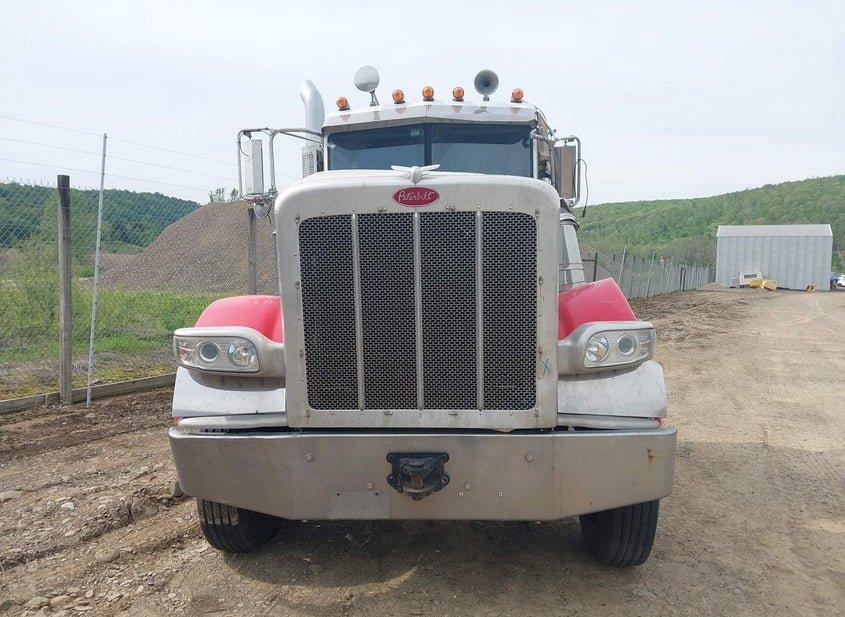 Peterbilt 388