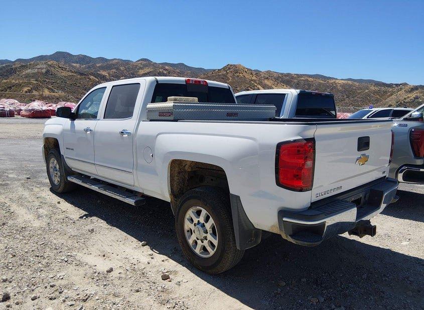 Chevrolet Silverado 2500Hd Built After Aug 14