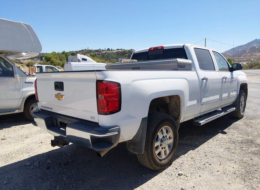 Chevrolet Silverado 2500Hd Built After Aug 14