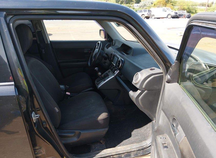 Scion Xb