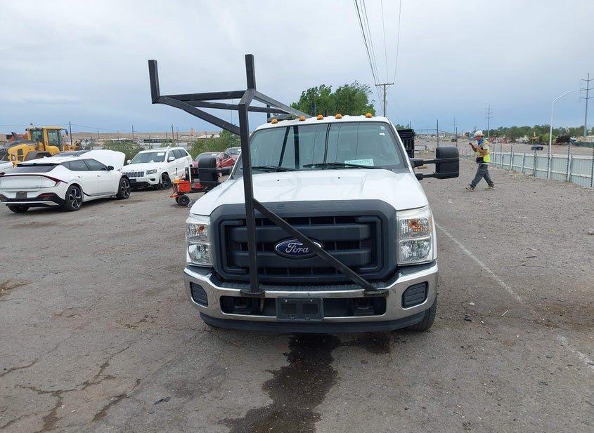 Ford F-350 Chassis