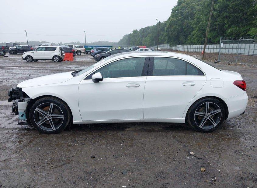 Mercedes-Benz A 220