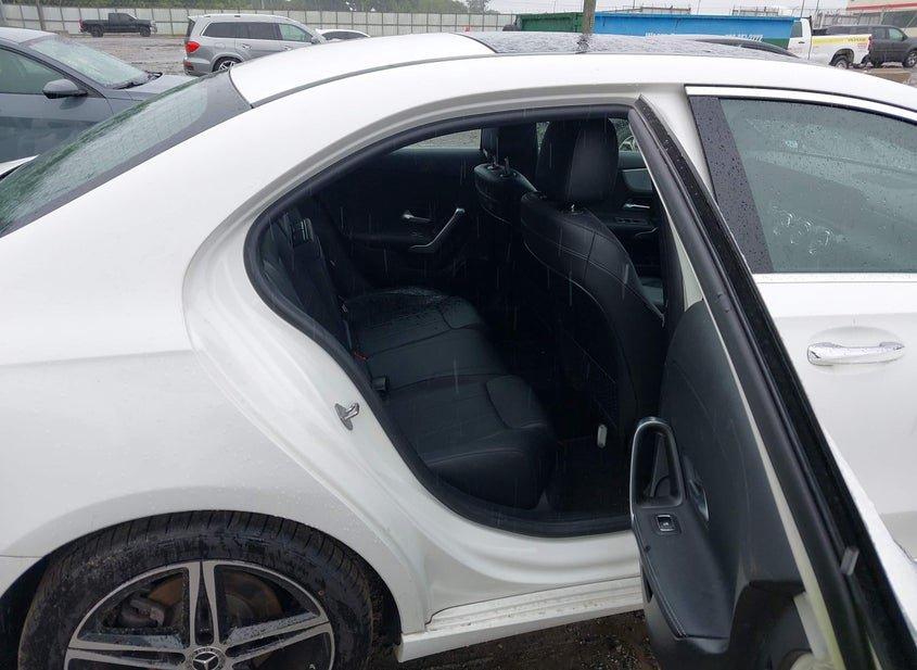 Mercedes-Benz A 220