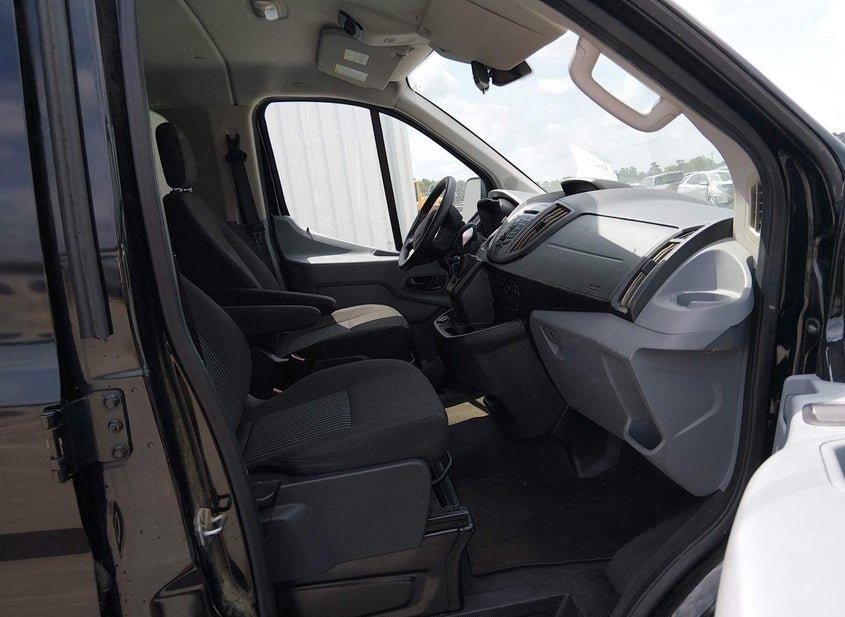 Ford Transit-150