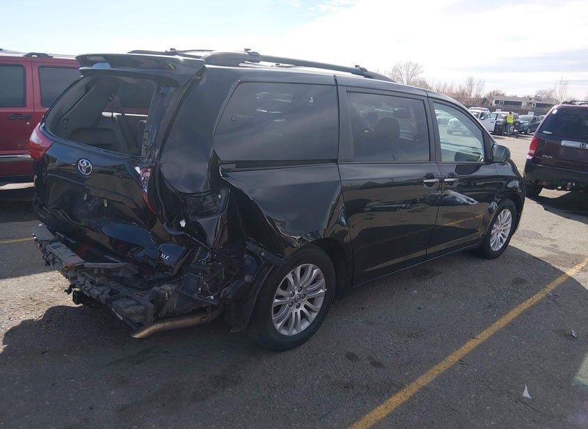 Toyota Sienna