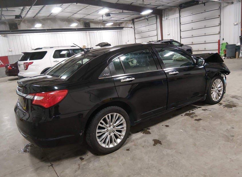 Chrysler 200