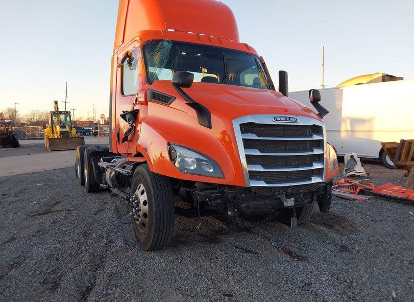 Freightliner New Cascadia 116