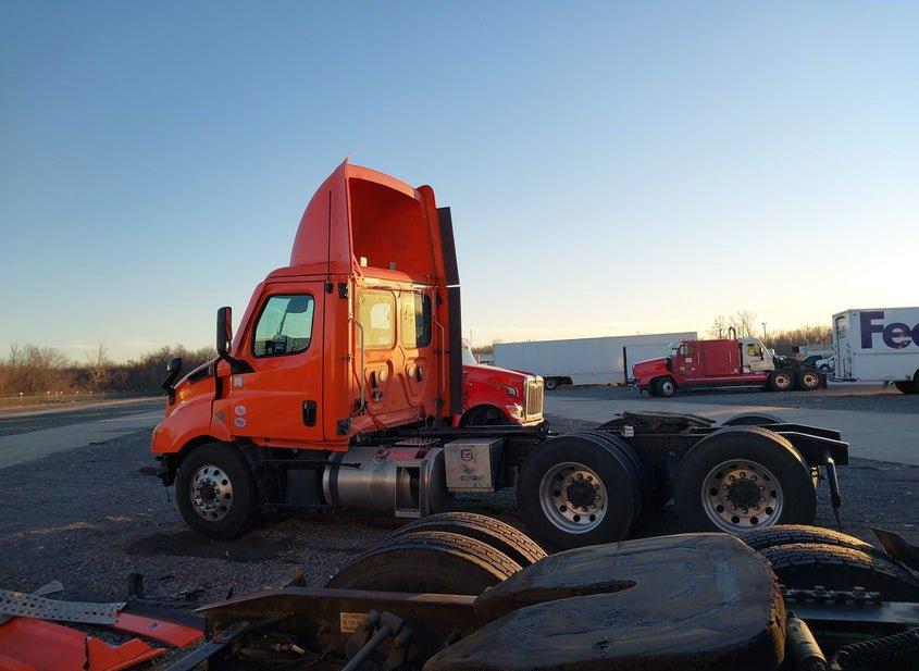 Freightliner New Cascadia 116