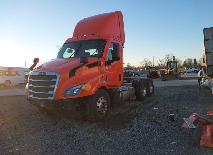 Freightliner New Cascadia 116