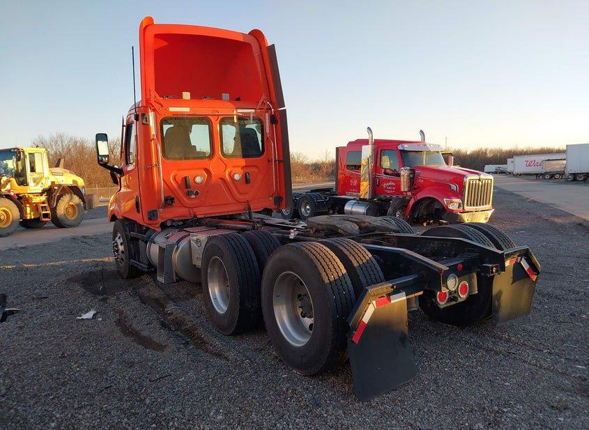 Freightliner New Cascadia 116