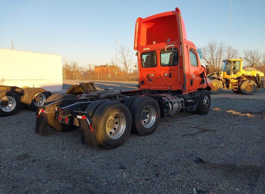 Freightliner New Cascadia 116