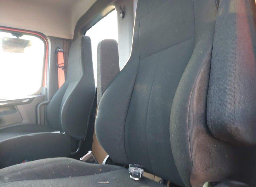 Freightliner New Cascadia 116