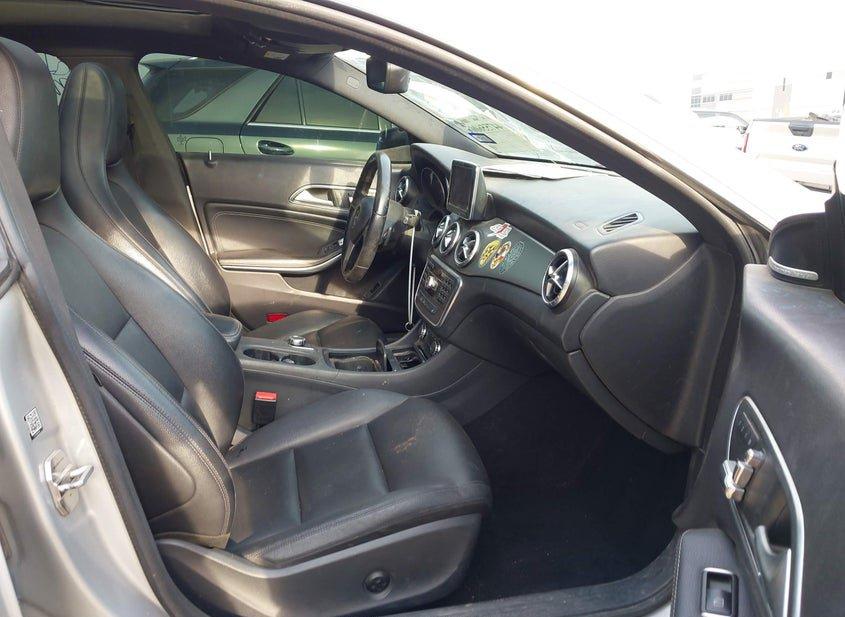 Mercedes-Benz Cla 250