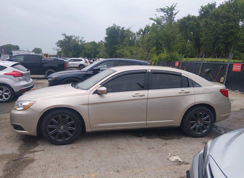 Chrysler 200