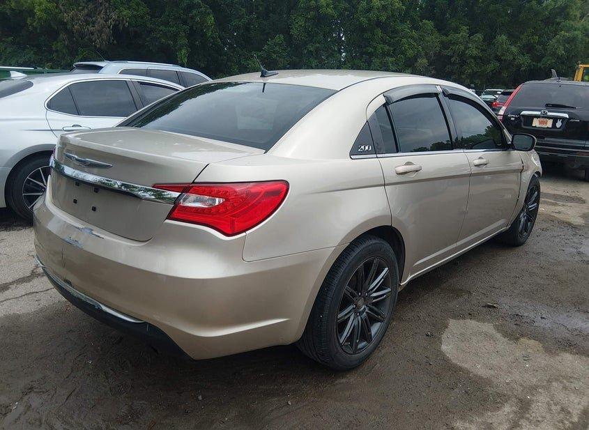 Chrysler 200